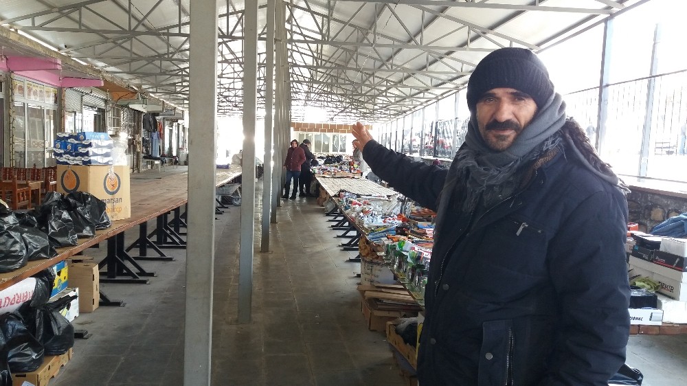 Halk pazarı esnafından güvelik kamerası talebi 