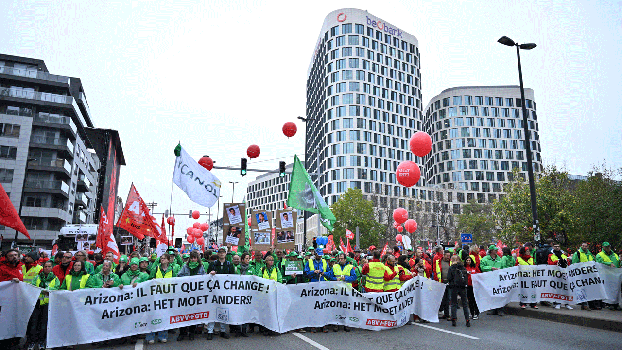 Halk sokaklara döküldü: Belçika ve Yunanistan’da hayat durdu