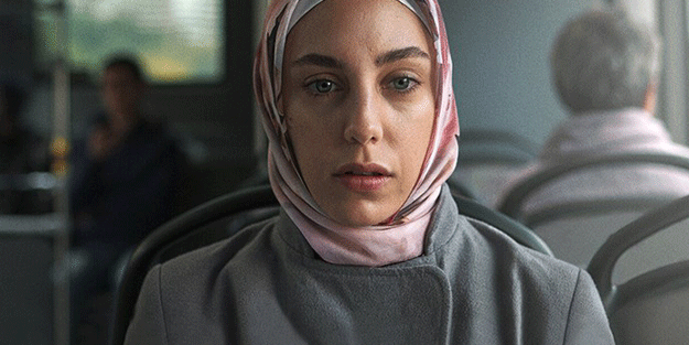 Halk TV, Netflix’in tartışmalı 'Bir Başkadır' adlı dizisine tepki gösterdi! İpin ucu kendilerine dokununca...