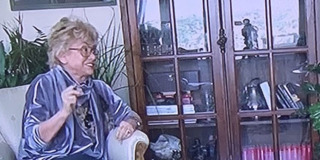 Halk TV’de başörtüsüne saldırı