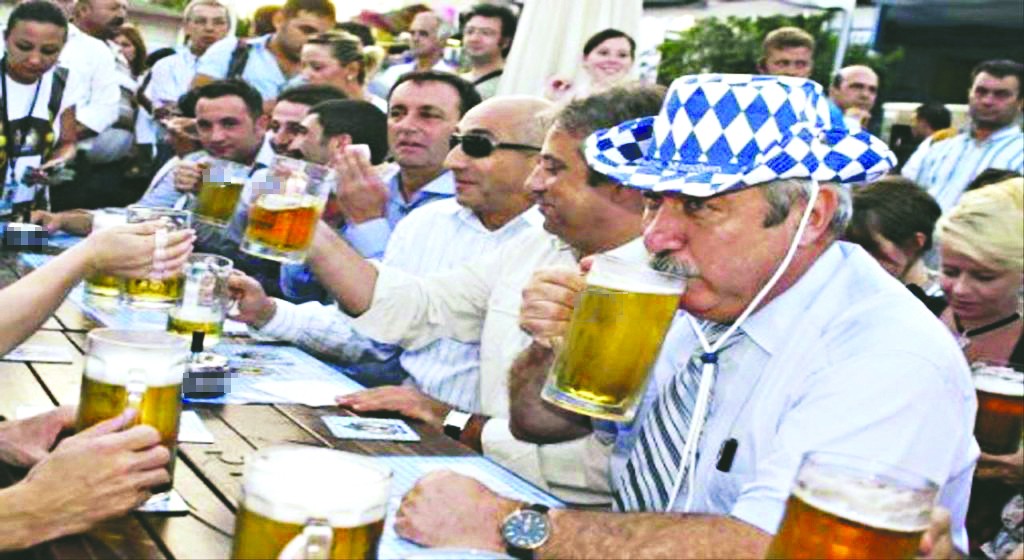 Halkın parasını hizmete değil biraya yatırıyorlar
