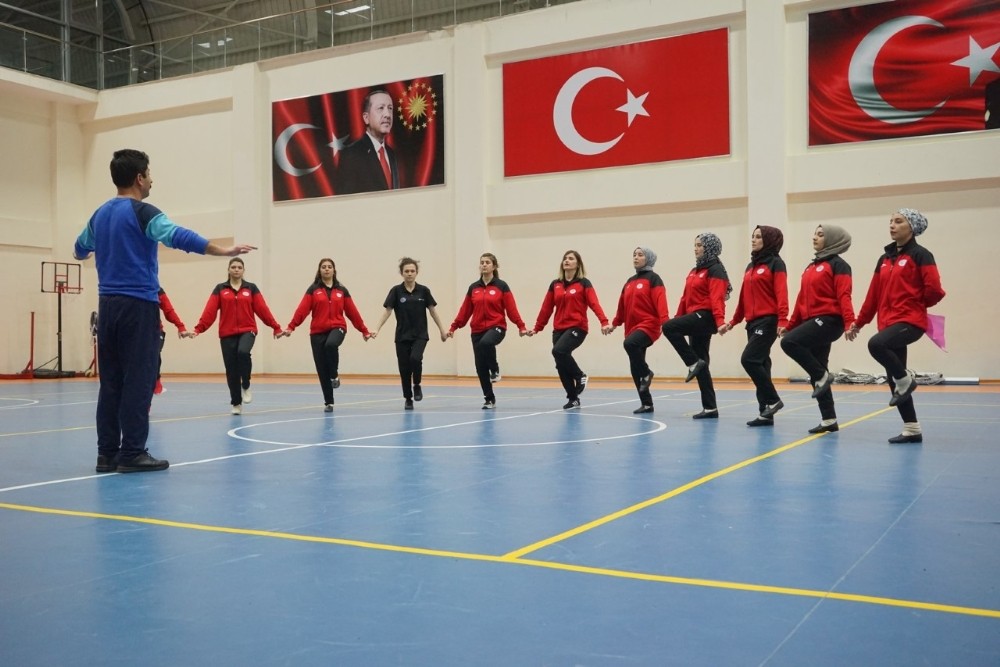 Halkoyunları İl birinciliği yarışmaları Cumartesi günü yapılacak 