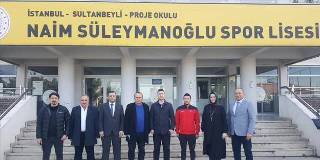 Halter, Naim Süleymanoğlu Spor Lisesinde resmi ders oldu