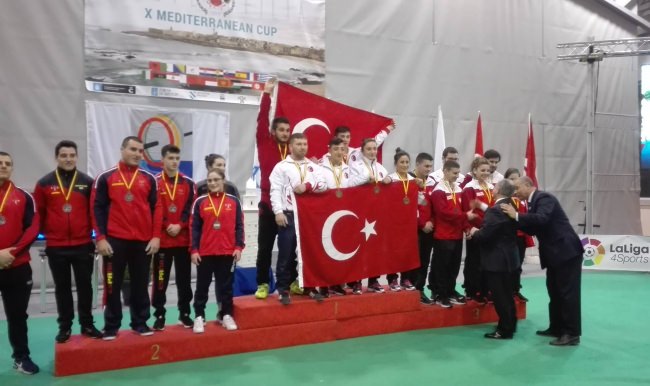 Halterde 10. Akdeniz Kupası'nda önemli başarı