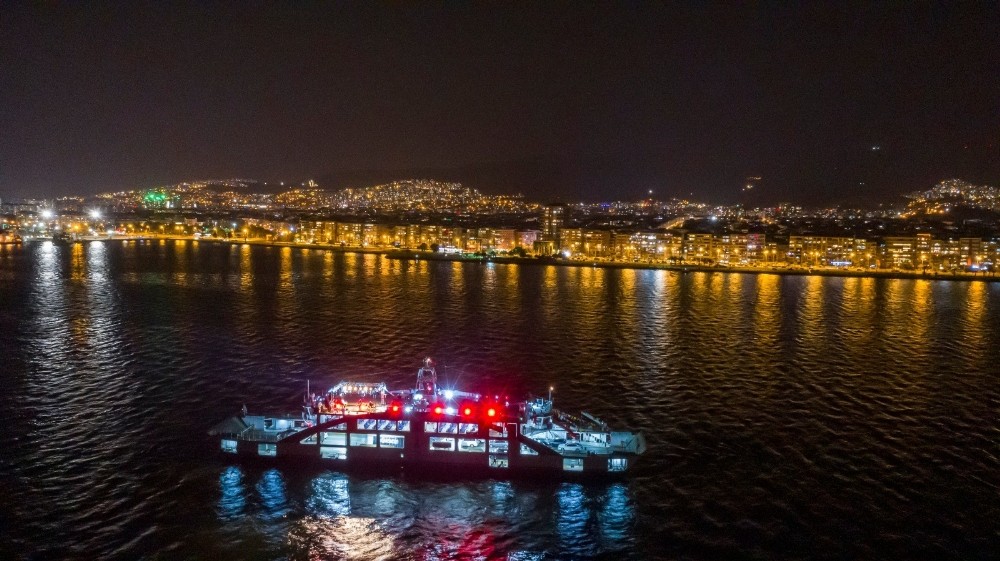 Haluk Levent’ten arabalı vapurda 100. yıl konseri 