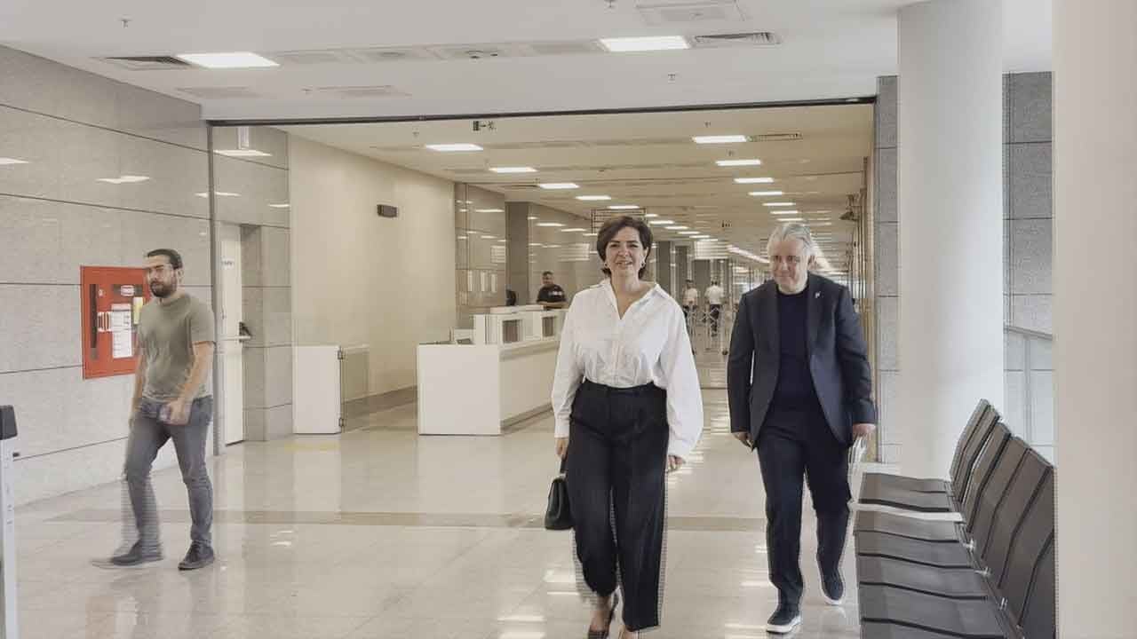 Haluk’un lakayıt tavırlarını söylemek şimdi mi aklına geldi? Özlem Gürses de Ahbap’ını sattı