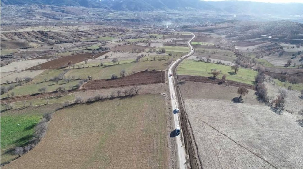 Hamamözü’ndeki köy yollarına bakım 