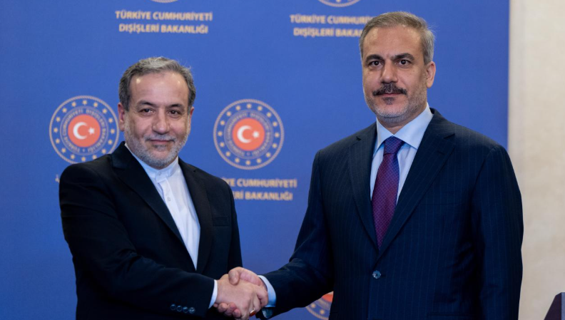 Hamaney suikastı sonrası ilk temas: Bakan Fidan, İranlı mevkidaşı Arakçi ile görüştü