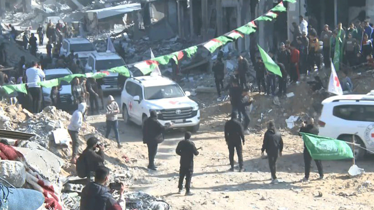 3 İsrailli Kızılhaç’a teslim edildi