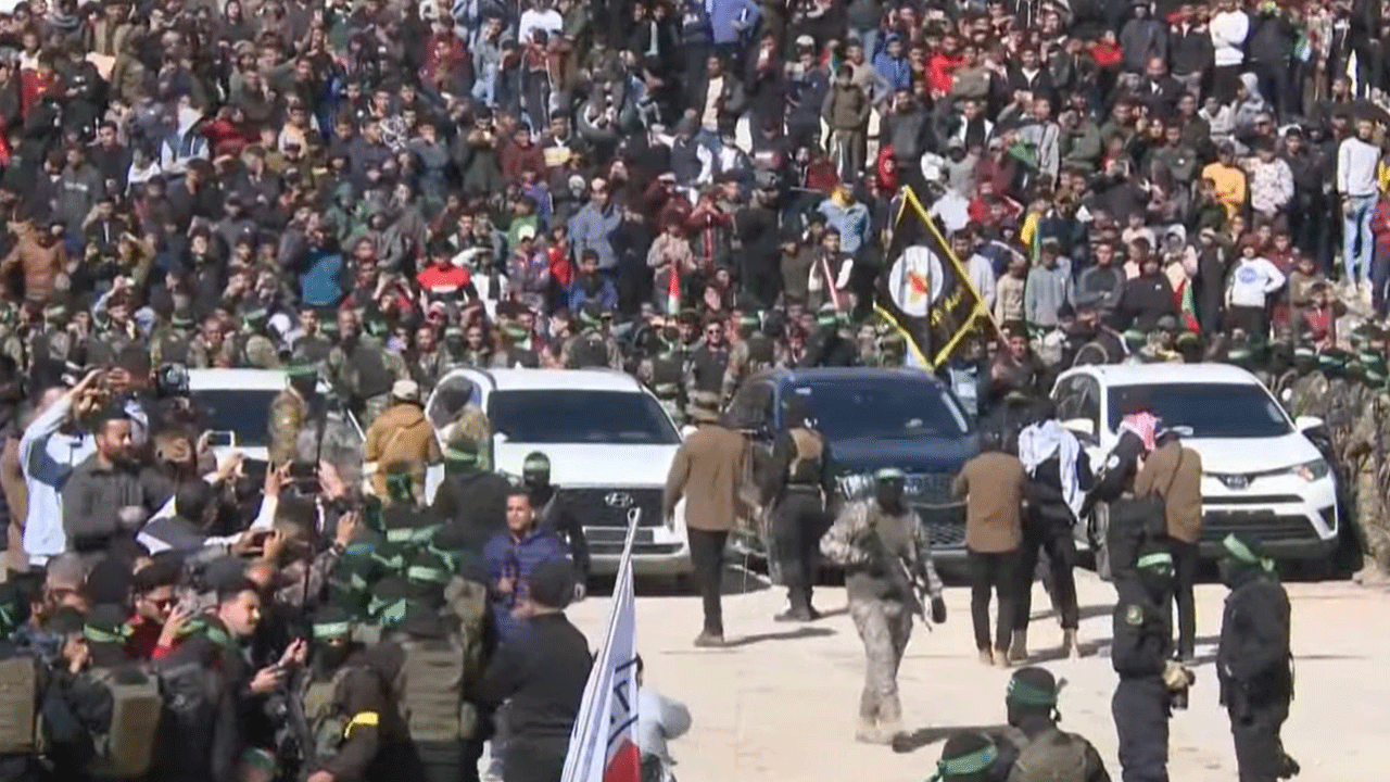 Hamas, 4 İsrailli kadın esiri Kızılhaç'a teslim etti