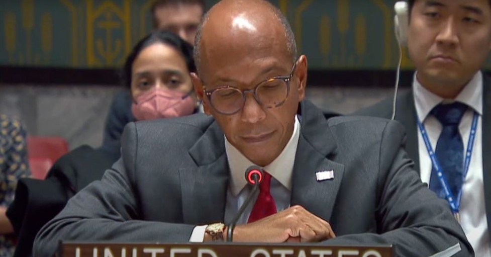 "Hamas'ı kınayın" diyen Amerika avucunu yaladı!