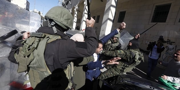 Hamas'ın yıldönümü kutlamalarında gerginlik!