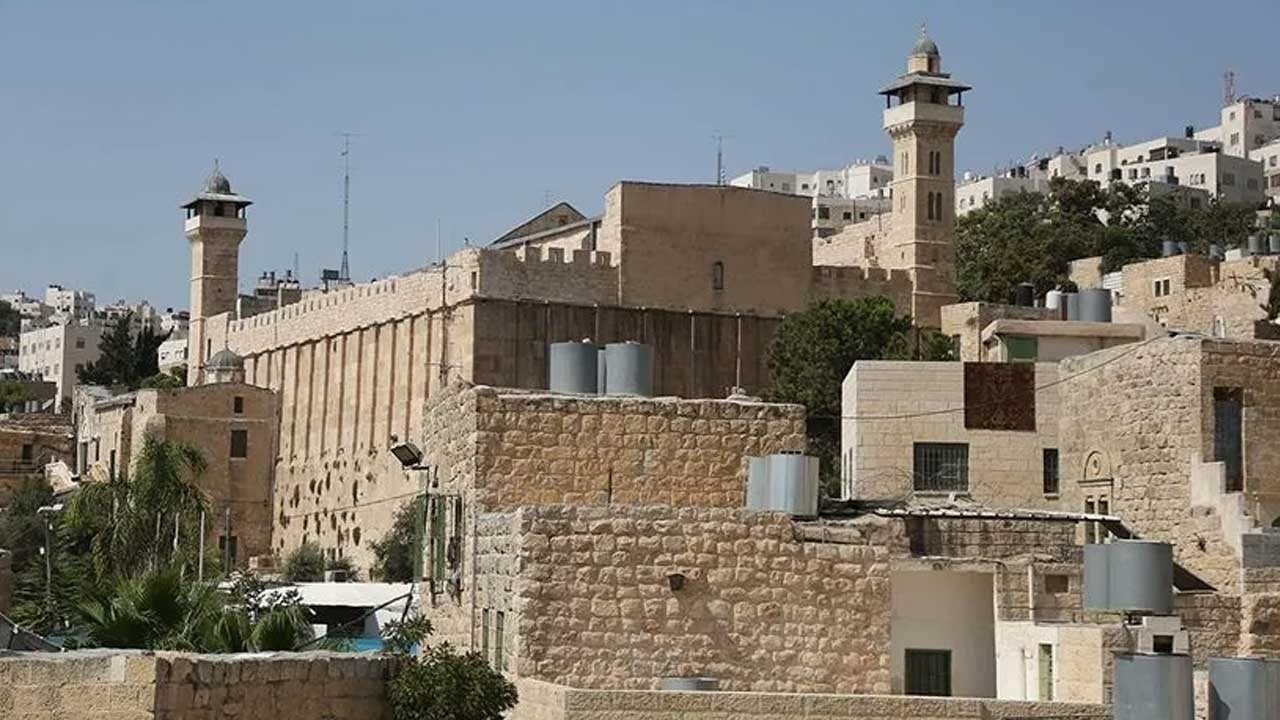 Hamas’tan Harem-i İbrahim Camisi’nin kapatılmasına tepki