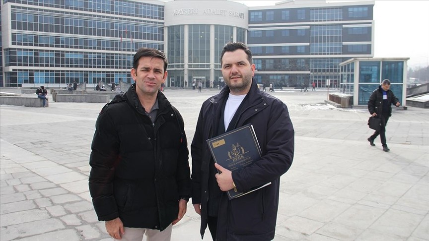 Hamburgerden çıkan kemik 2 dişini kırdı! Milyonluk tazminat talebinde bulundu