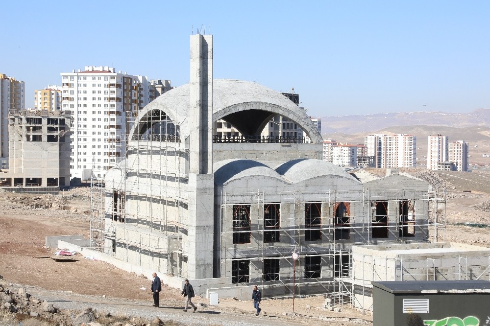 Hamdi Şanlıünal Cami yükseliyor 