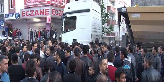  Hamile kadını önce otomobil sonra kamyon ezdi...