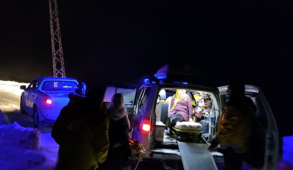 Hamile kadının yardımına belediye ekipleri yetişti 