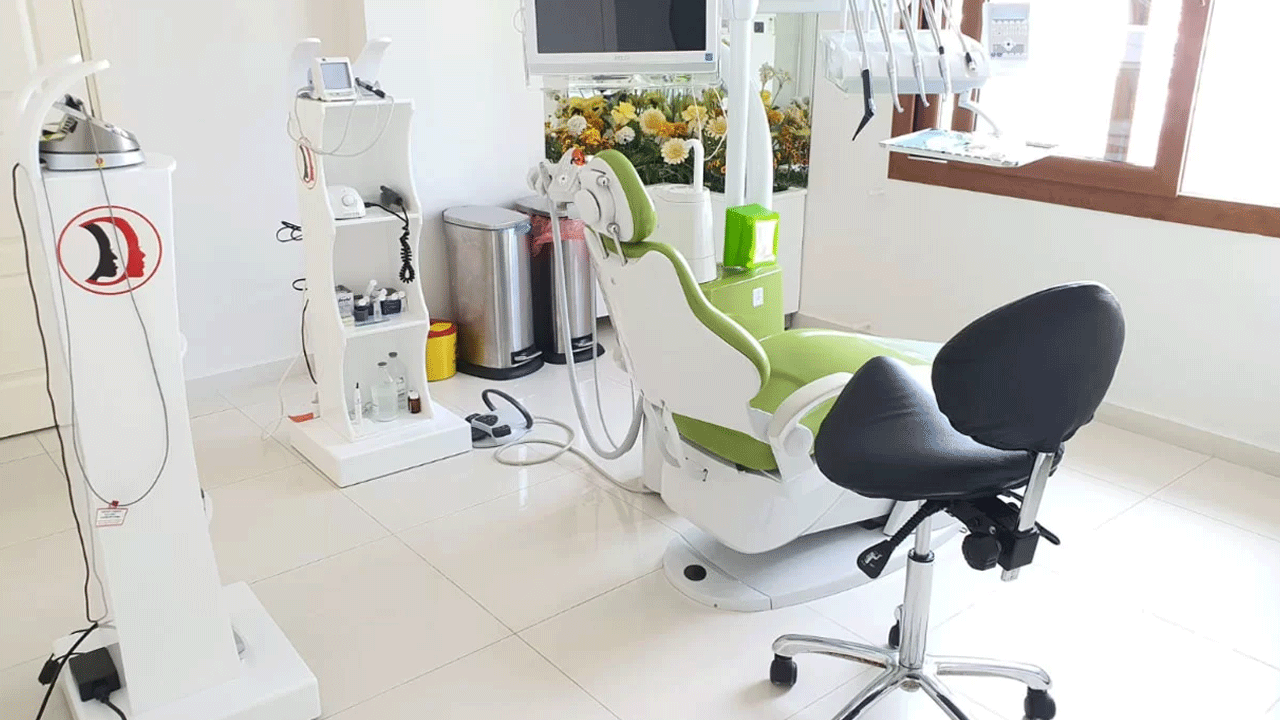 Hamile kadınları bekleyen tehlike! Diş eti hastalıkları erken doğuma yol açabilir!