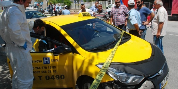 Hamile öğretmeni ölüm, durakta yakaladı