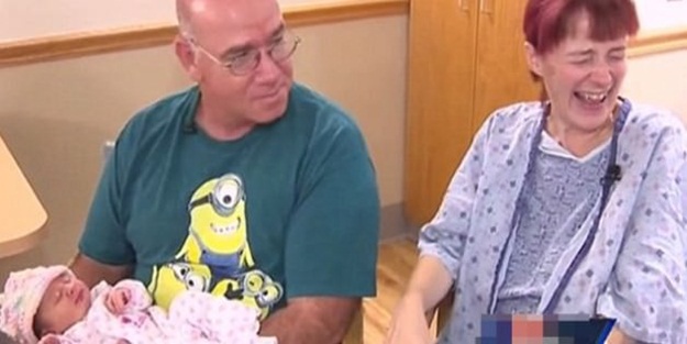 Hamile olduğunu doğumdan bir saat önce öğrendi