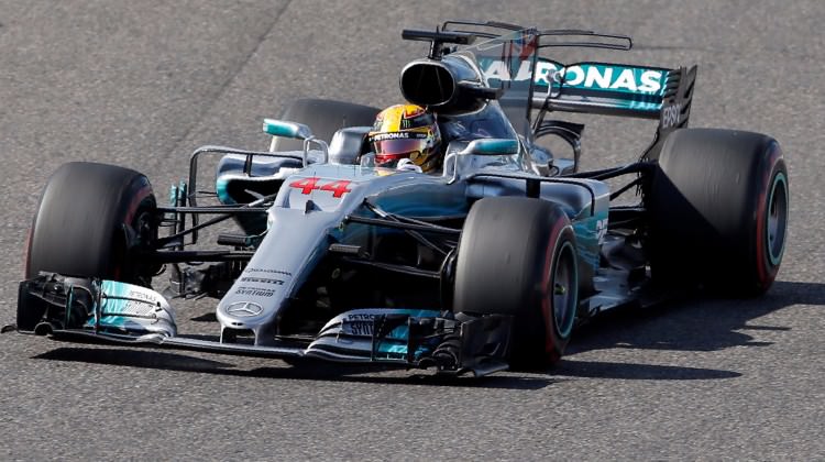 Hamilton şampiyonluğa koşuyor