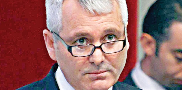 Hamsici görevini suistimal ediyor