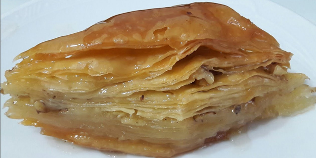 Hamur açmasını bilmeyenlere merdane baklavası tarifi! Kolay baklava merdane yardımıyla çok basit