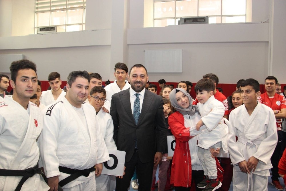 Hamza Yerlikaya: 