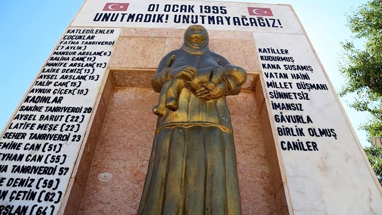 Hamzalı katliamı lanetle anıldı… Terör örgütü PKK, 6’sı çocuk 9’u kadın 23 kişiyi katletmişti