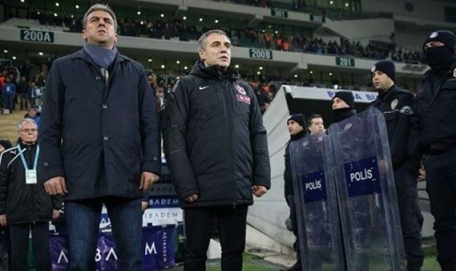 Hamzaoğlu tribüne gönderildi