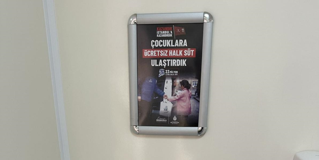 Hani yardımın reklamını yapmıyordun! Ekrem’den tuvalette bile reklam