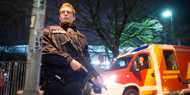 Tren garında bomba paniği... Seferler durdu