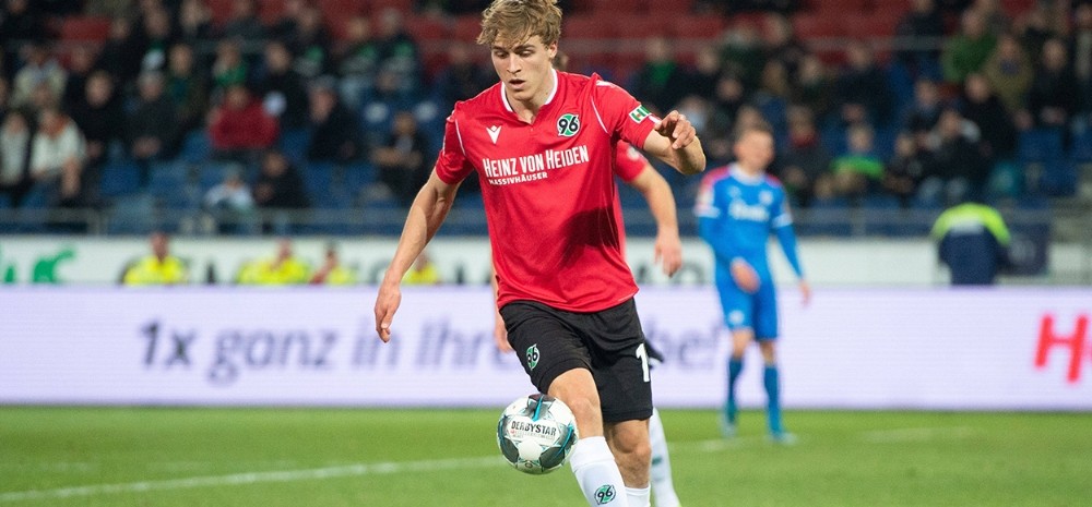 Hannover’lı futbolcu koronavirüse yakalandı! 