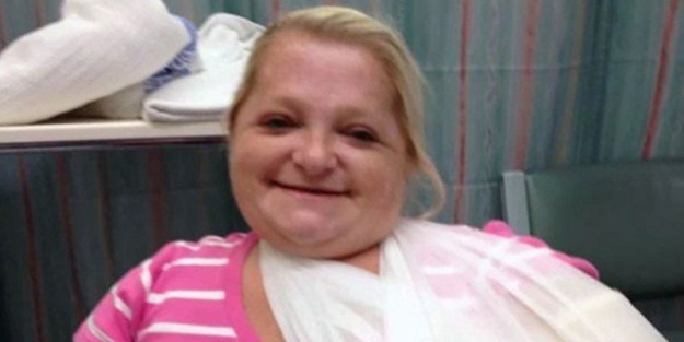 Hapşırdığı an başına bu geliyor