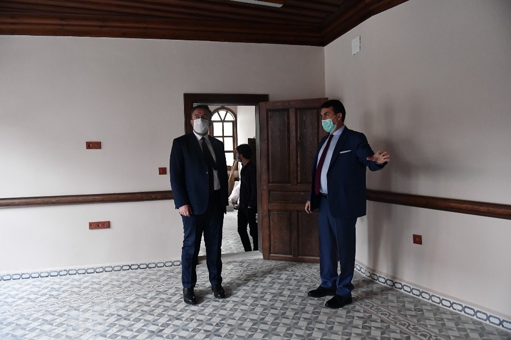 Harabeydi küllerinden doğdu 