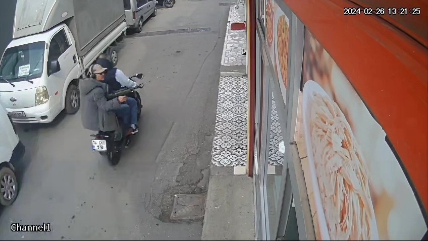 Haraç alamayınca çılgına döndü: Uzun namlulu silahla ateş açtı