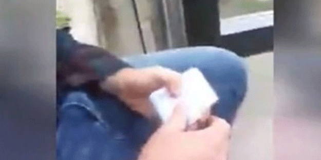 Haram dedi bahisten kazandığı parayı Eminönü'nde dağıttı!