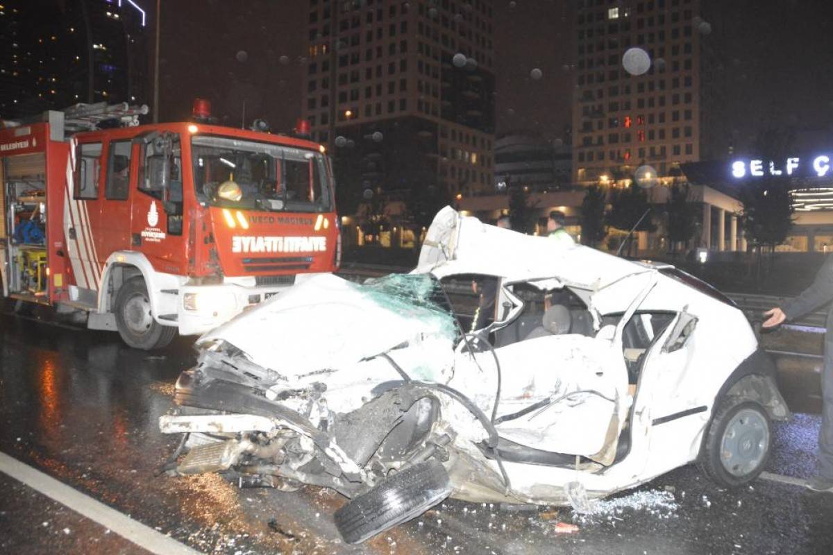 Haramidere bağlantı yolunda feci kaza: 1 ölü, 1 yaralı