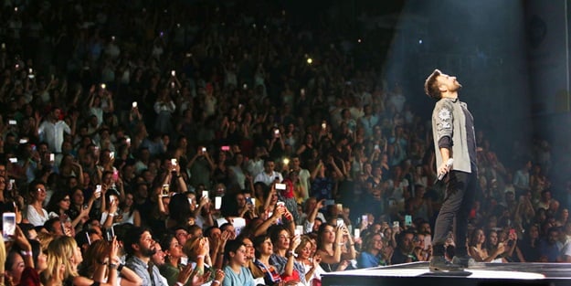 Harbiye’ye Sığmayan 1.2 Milyon Kişi Tarkan’ı fizy’den İzledi