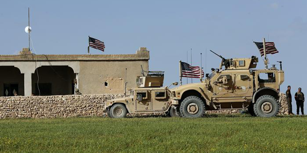 Harekat ihtimali bile akıllarını aldı! ABD ve YPG Menbiç'te...
