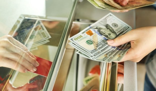 Hareketli saatler... Dolarda sert düşüş!