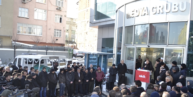 Hasan Abi dava arkadaşlarıyla helalleşti