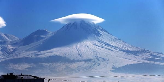 Hasan Dağı şapka taktı