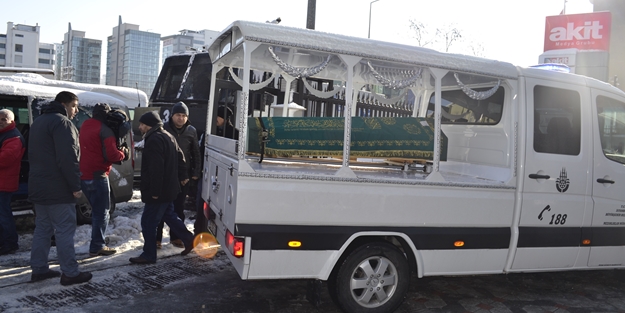 Karakaya AKİT binasından dualarla uğurlandı