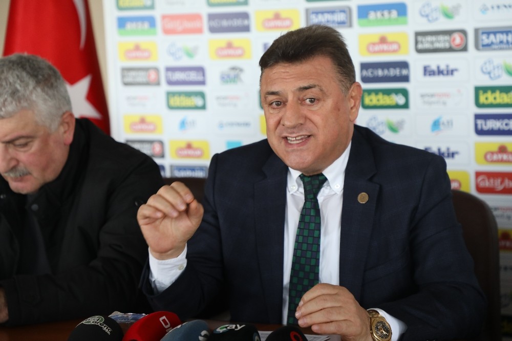 Hasan Kartal: “Nüfus kağıdında Rize yazan herkesin Rizespor’u tuttuğu gün büyük kulüp olacağız” 