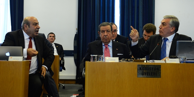 'Hasip Kaplan sen de teröristsin'