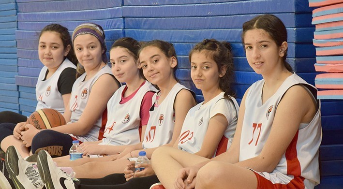 Hasketbol Gençlik ve Spor Külübü 115 sporcu ile 115 resmi maça çıktı 