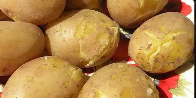 Haşlanmış patatesler nasıl değerlendirilir? Kolay tarifler