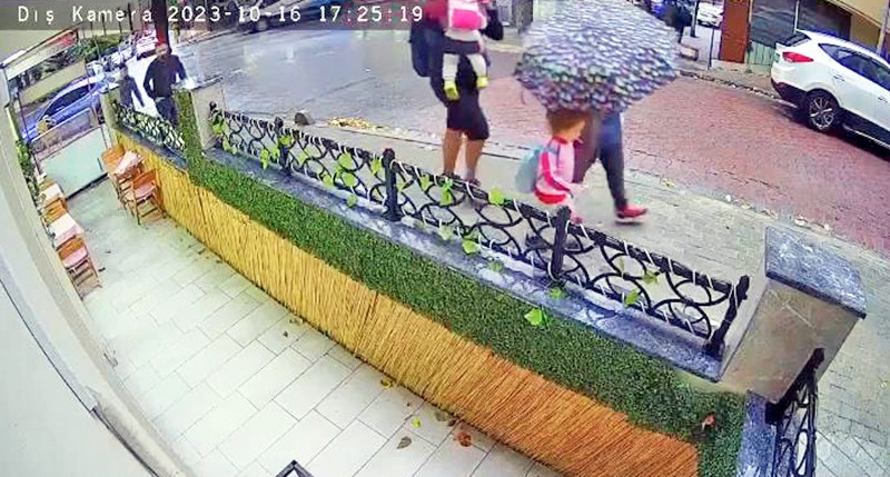 Hasta çocukları ile hastaneden dönen aileyi takip ettiler: Bu nasıl bir vicdansızlık