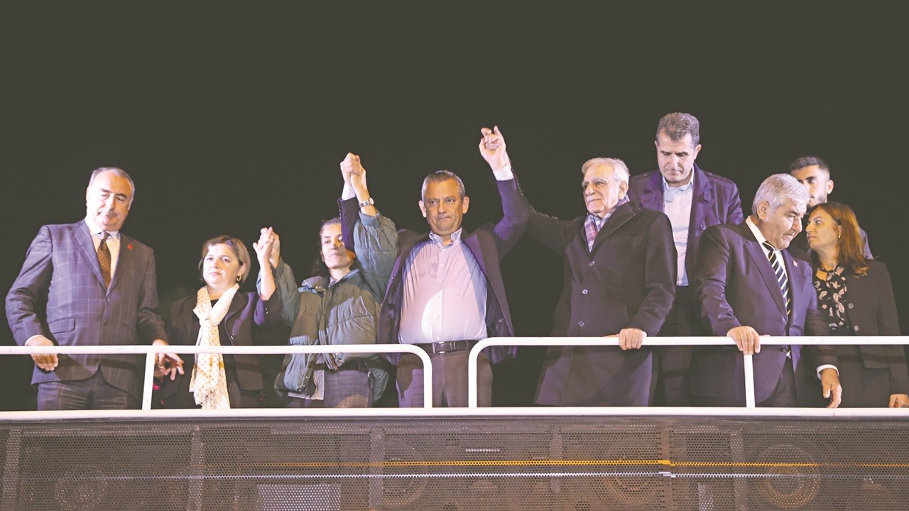 Hasta denilen Ahmet Türk en ön safta!